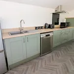 Oaktree - 3 Bedrooms - Sleeps 6 *