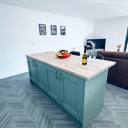 Oaktree - 3 Bedrooms - Sleeps 6 * Frizington